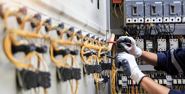 Professional Electrician technician working in Mansfield Center, CT